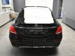 2016 Mercedes-Benz E-Класс 200 V (W213, S213, C238), чёрный, 2537000 рублей, вид 4