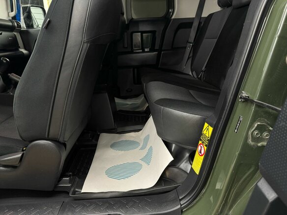 2011 Toyota FJ Cruiser, зелёный - вид 11