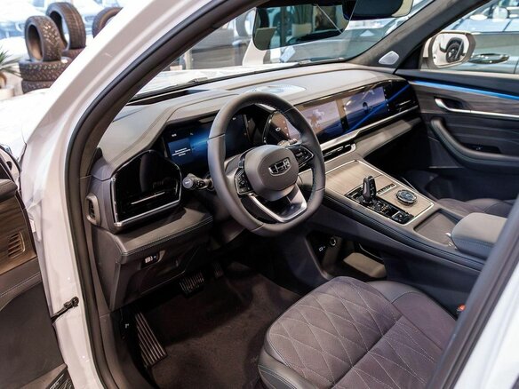 2026 Geely Monjaro I Рестайлинг, белый, 4954990 рублей - вид 15