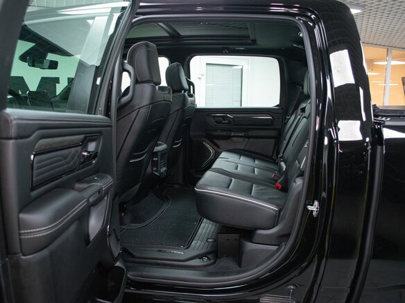 2026 Ram 1500 Crew Cab V Рестайлинг, чёрный, 10499000 рублей - вид 15