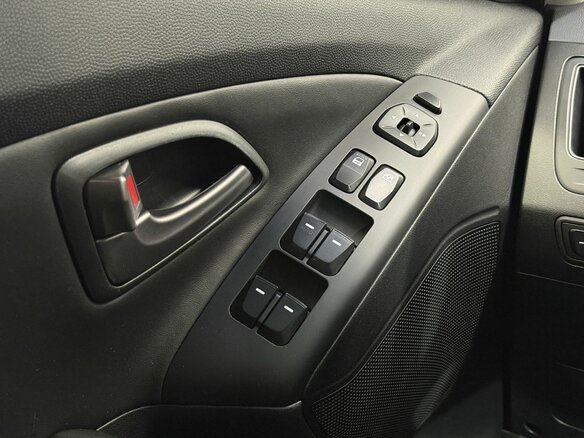 2013 Hyundai ix35 I, чёрный - вид 14