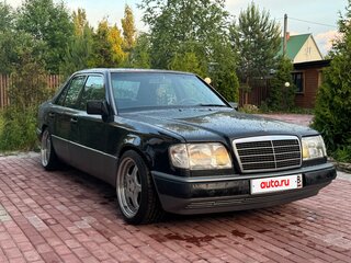 1994 Mercedes-Benz E-Класс 250 I (W124), чёрный, 899999 рублей, вид 4