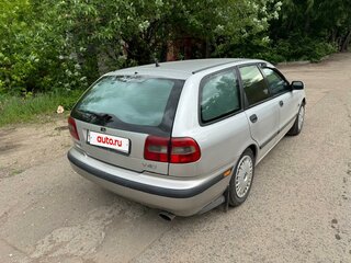 1999 Volvo V40 I Рестайлинг, серебристый, 370000 рублей, вид 4