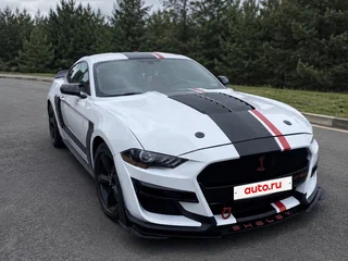 2018 Ford Mustang VI Рестайлинг, белый, 2650000 рублей, вид 1
