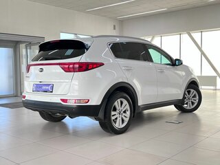 2018 Kia Sportage IV, белый, 2025000 рублей, вид 4