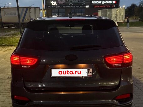 2019 Kia Sorento 8-speed III Prime Рестайлинг, серый, 3065000 рублей, вид 3