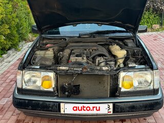 1994 Mercedes-Benz E-Класс 250 I (W124), чёрный, 899999 рублей, вид 3