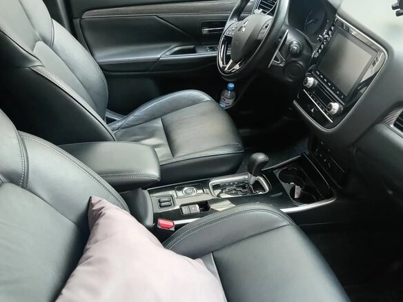 2021 Mitsubishi Outlander III Рестайлинг 3, белый - вид 8