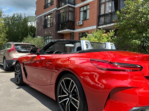 2020 BMW Z4 20i III (G29), красный, 5200000 рублей - вид 9