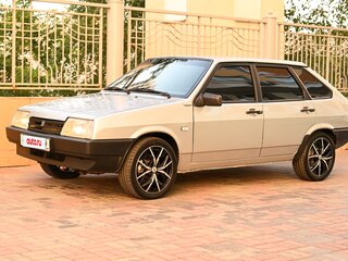 2004 Lada (ВАЗ) 21093i, серебристый, 800000 рублей, вид 2