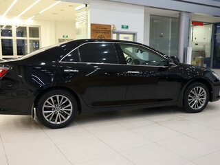 2015 Toyota Camry VII (XV50) Рестайлинг, чёрный, 2450000 рублей, вид 4