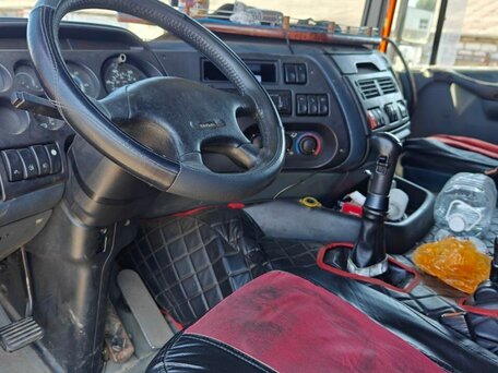 2002 DAF 95XF, зелёный, 990000 рублей, вид 4