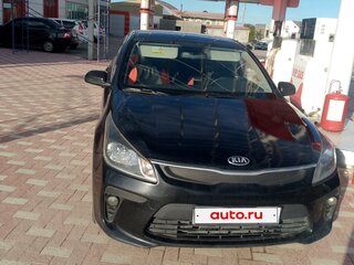 2018 Kia Rio IV, чёрный, 850000 рублей, вид 1