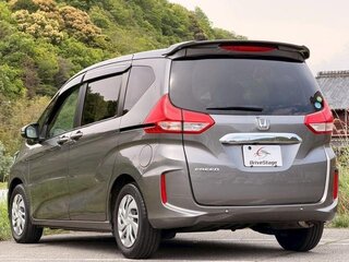 2022 Honda Freed II Рестайлинг, серый, 1175000 рублей, вид 4