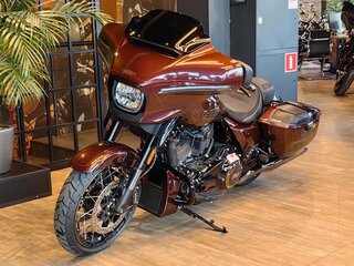 2024 Harley-Davidson CVO Street Glide, пурпурный, 3950000 рублей, вид 1