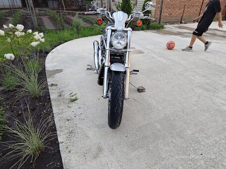 2004 Harley-Davidson V-Rod, серебристый, 999000 рублей, вид 4