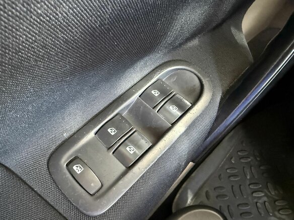 2005 Renault Megane II, красный - вид 14