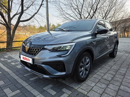 2024 Renault Arkana I Рестайлинг, серебристый, 1665000 рублей, вид 3