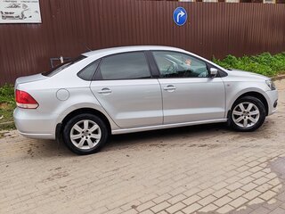 2013 Volkswagen Polo V, серебристый, 850000 рублей, вид 5