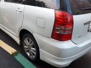 2004 Toyota Wish I, белый, 550000 рублей, вид 5