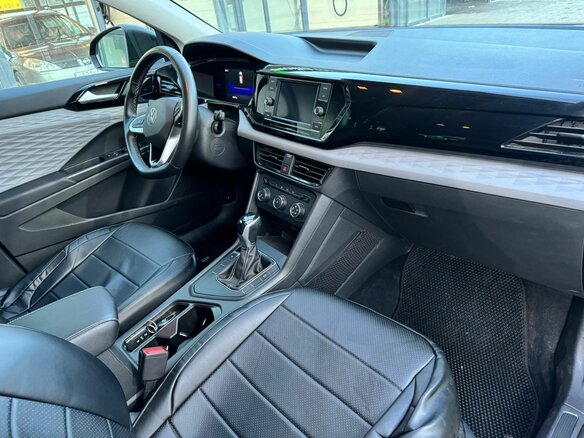 2021 Volkswagen Taos I, чёрный, 2600000 рублей - вид 8