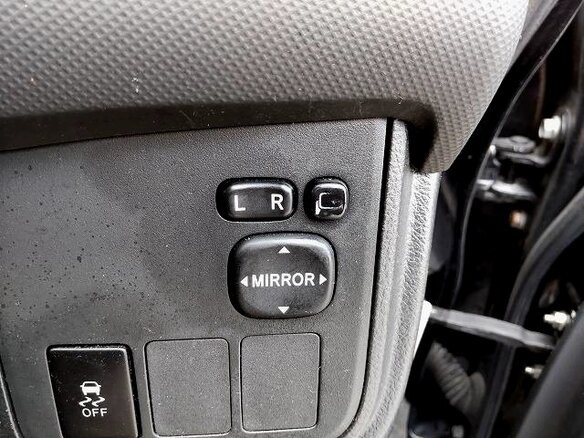 2010 Toyota Wish II, чёрный, 899000 рублей - вид 7