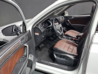 2023 Volkswagen Tiguan II Рестайлинг, белый, 2816000 рублей, вид 5