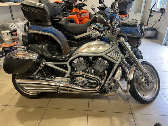 2002 Harley-Davidson V-Rod, серебристый, 770000 рублей - вид 1