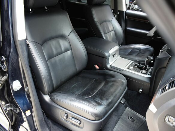 2017 Toyota Land Cruiser 200 Series Рестайлинг 2, синий, 5750000 рублей - вид 20