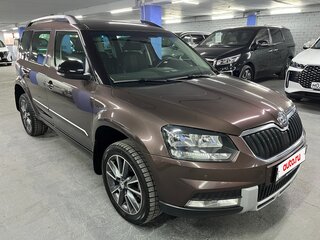 2017 Skoda Yeti I Рестайлинг, коричневый, 1385000 рублей, вид 3