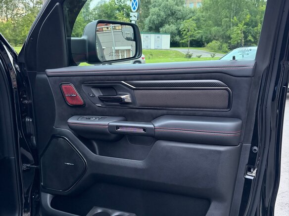 2025 Ram 1500 RHO V Рестайлинг, чёрный, 10800000 рублей - вид 19
