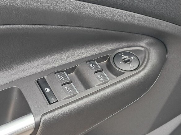 2017 Ford Kuga II Рестайлинг, серый, 1069000 рублей - вид 18