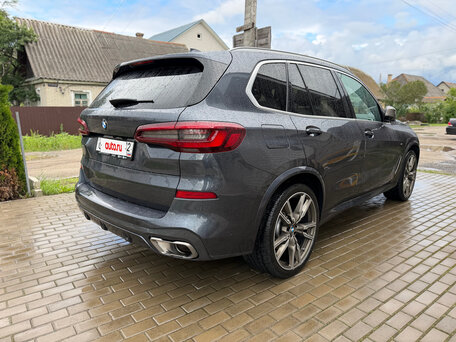 2020 BMW X5 M50d IV (G05/G18), серый, 7135000 рублей, вид 5