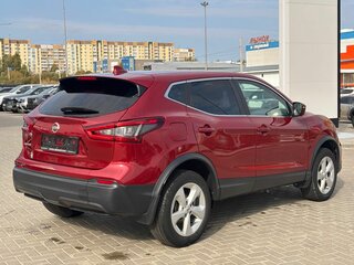 2020 Nissan Qashqai II Рестайлинг, красный, 2050000 рублей, вид 4