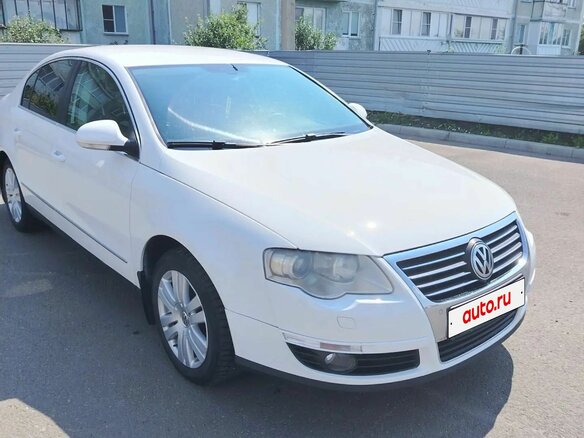 2010 Volkswagen Passat B6, белый, 750000 рублей - вид 1