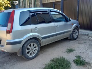 2008 Ford Fusion I Рестайлинг, серебристый, 360000 рублей, вид 3