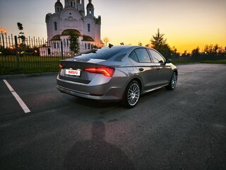 2022 Skoda Octavia IV (A8), коричневый, 2500000 рублей, вид 4
