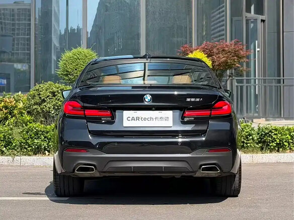 2023 BMW 5 серии 525Li VII (G30/G31/G38) Рестайлинг, чёрный - вид 3