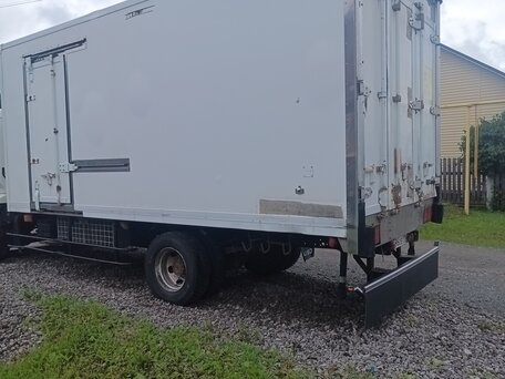2004 Isuzu Forward (F-Series), белый, 2400000 рублей, вид 3