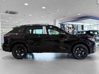 2026 Volkswagen Tiguan L Pro III (China Market), чёрный, 5180000 рублей, вид 5