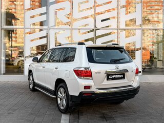 2012 Toyota Highlander II (XU40) Рестайлинг, белый, 1789000 рублей, вид 2