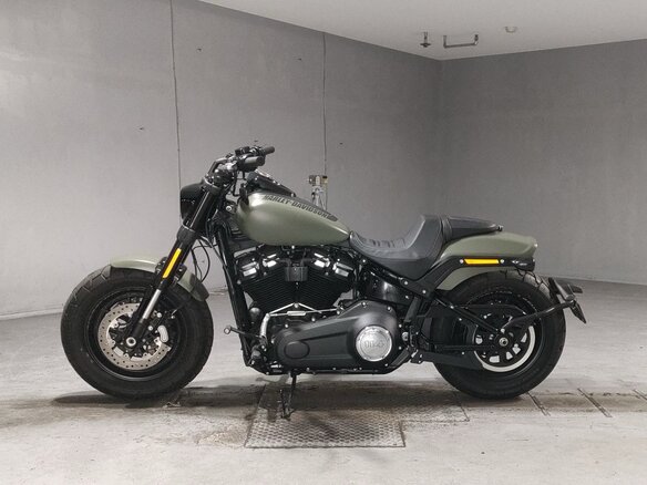 2021 Harley-Davidson Fat Bob, зелёный, 1607000 рублей - вид 1