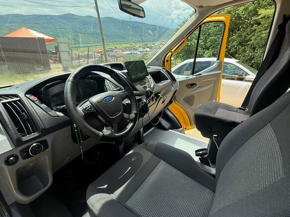 2017 Ford Transit, жёлтый, 2400000 рублей - вид 11