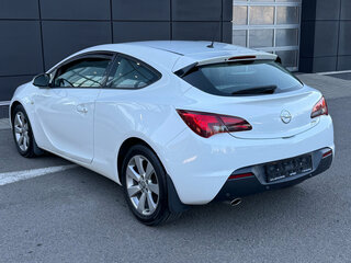 2012 Opel Astra GTC J Рестайлинг, белый, 844000 рублей, вид 4