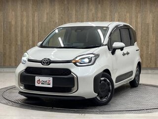 2022 Toyota Sienta III, белый, 1397400 рублей, вид 1