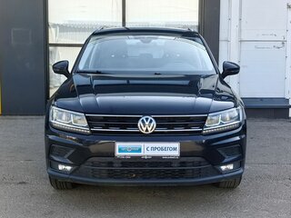 2020 Volkswagen Tiguan II, чёрный, 2435000 рублей, вид 2