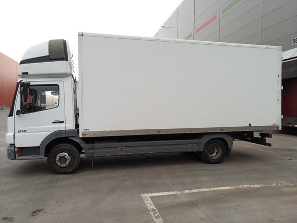 2005 Mercedes-Benz Sprinter, белый, 1950000 рублей - вид 3