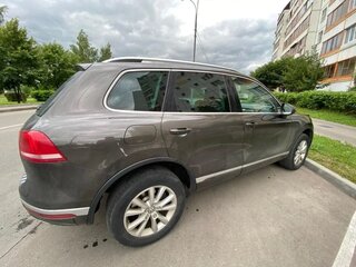 2015 Volkswagen Touareg II Рестайлинг, коричневый, 2250000 рублей, вид 4