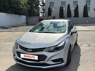 2018 Chevrolet Cruze II, серебристый, 1100000 рублей, вид 2