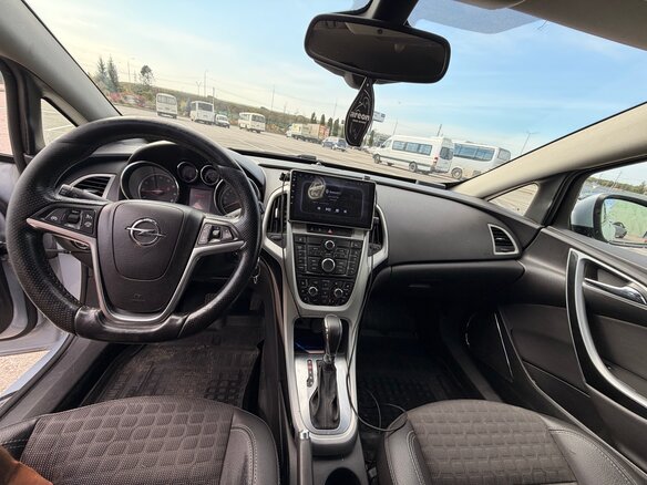 2012 Opel Astra GTC J Рестайлинг, серебристый, 998000 рублей - вид 10